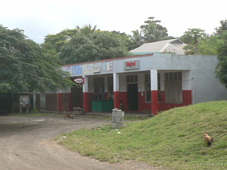 48- Les bureaux de l'operateur local de telephone mobile.JPG